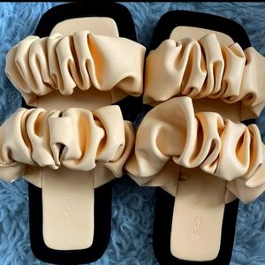 NWOTs mango runched sandals sz. 40, 39